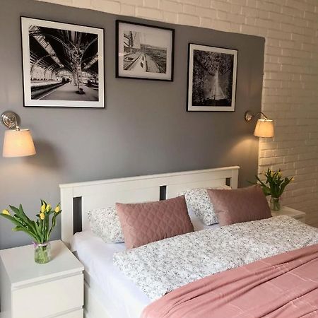 Klimatyczny Apartament Pod Ratuszem -Ul. Slaska 2 쳉스토호바 외부 사진