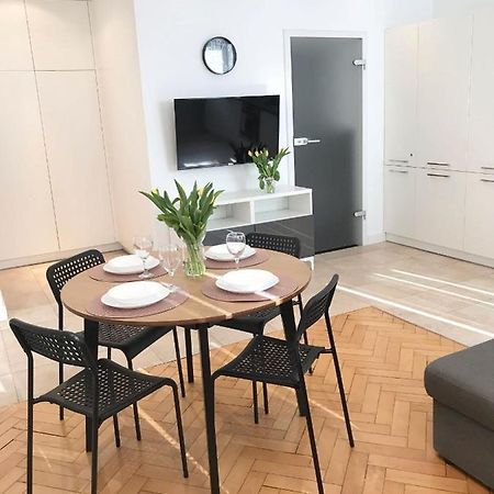 Klimatyczny Apartament Pod Ratuszem -Ul. Slaska 2 쳉스토호바 외부 사진